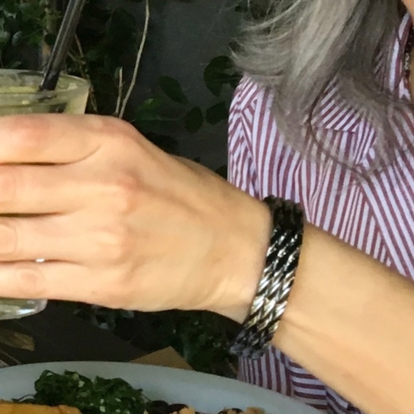 BLACK RHODIUM PLATING HINGED BANGLE BRACELET - Picture 10 of 11